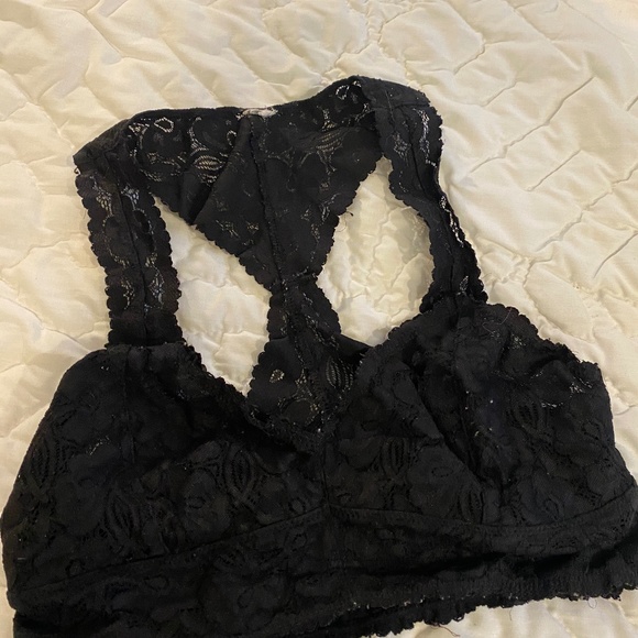 Set of two black lace bralettes - Picture 3 of 3